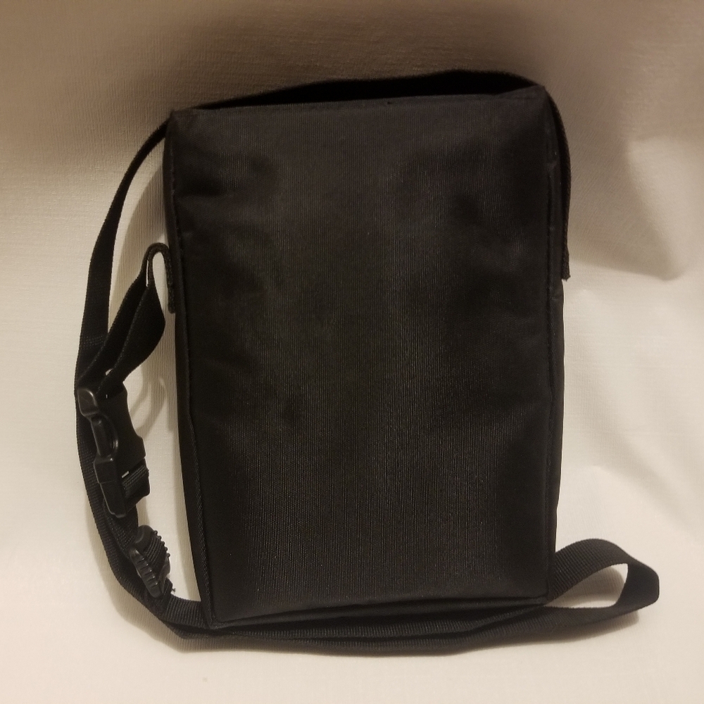 Like new Gameboy silver & black carrying case - Picture 2 of 4